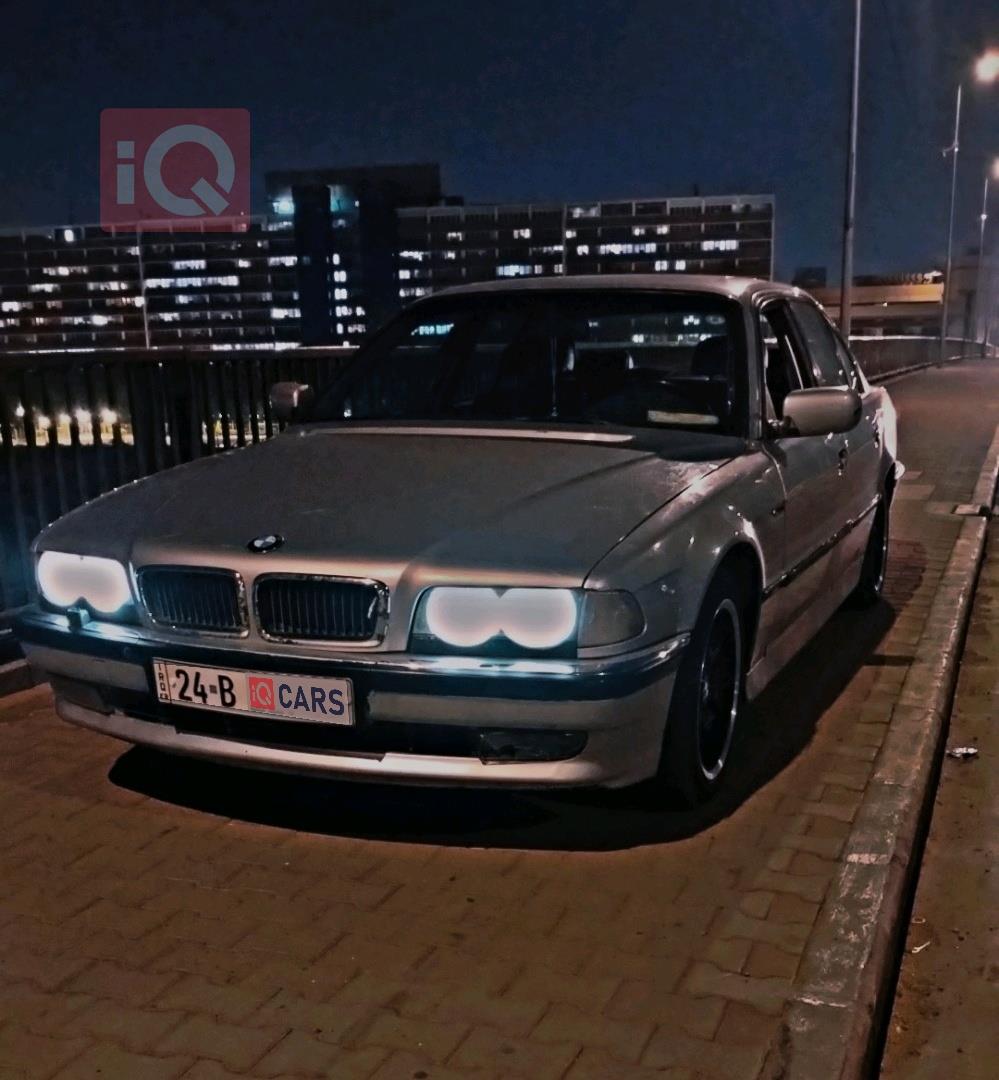 بي ام دبليو الفئة 7